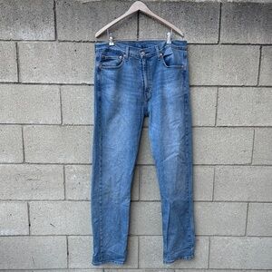Classic LEVI’s Blue Jeans, Straight Fit